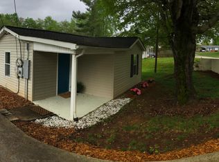 483 Dogwood St, Hudson, NC 28638