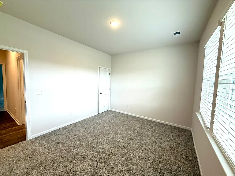 9068 Malahide Ln — Photo 6
