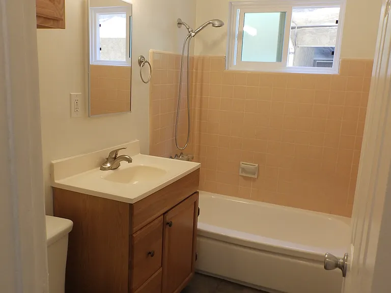 11930 Louise Ave #6 — Photo 13