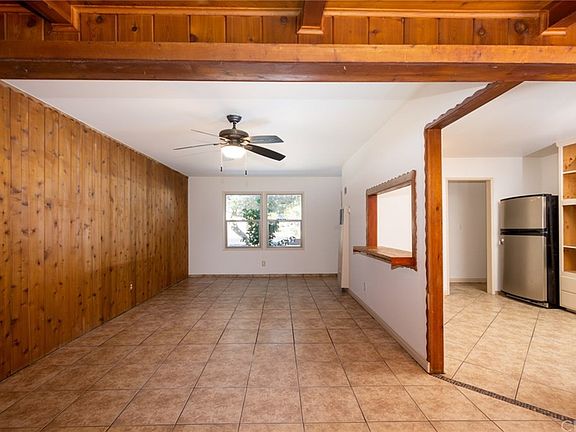 4th image of 997 E Bradley Ave