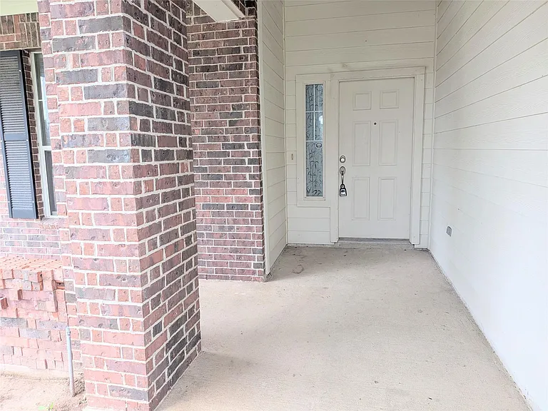 4911 Spring Showers Ct — Photo 2
