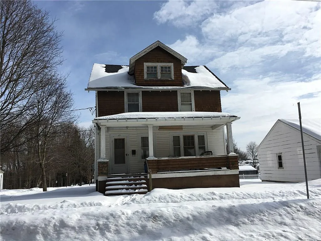 48 Almet Ave photo 1