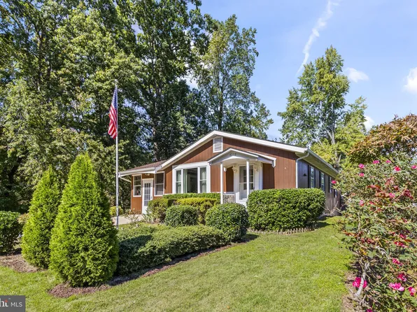 4008 10th St, North Beach, MD 20714