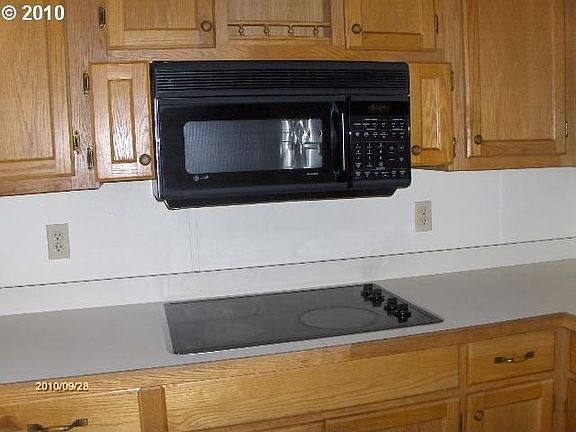 5th image of 129 N Pioneer St