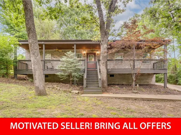 7170 S Pleasant Ridge Dr, Fayetteville, AR 72704