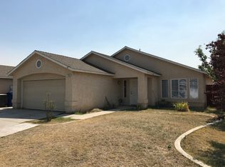 13791 4th St, Parlier, CA 93648