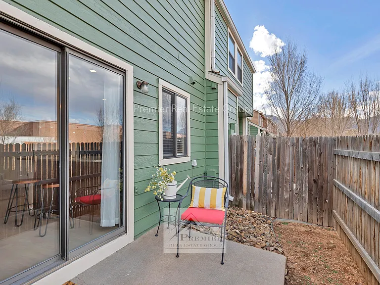 806 London Green Way — Photo 25