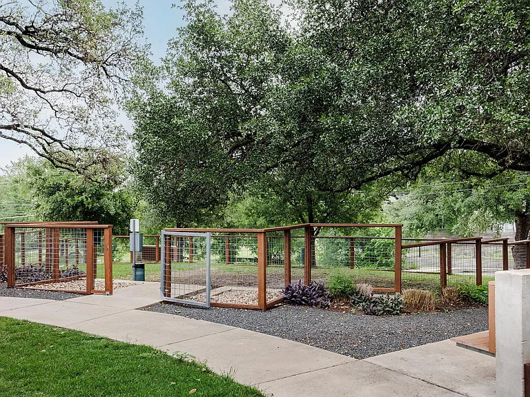 801 N Bluff Dr #28 — Photo 30