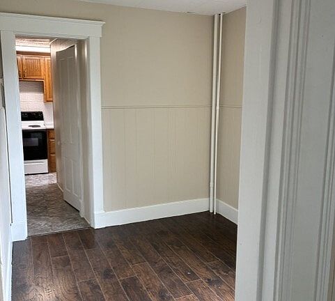 5th image of 302 S Main St #2