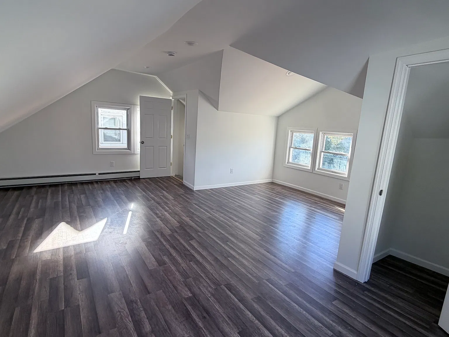 4 bed, 2000 sqft, $3,500 — Photo 3