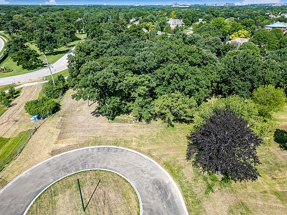 5th image of 1753 Midwest Club Pkwy