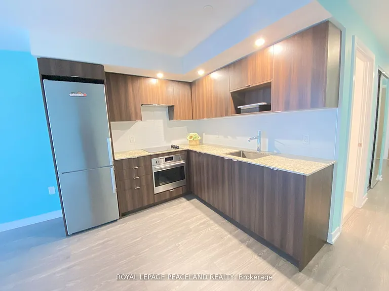 225 Village Green Sq #410 — Photo 25