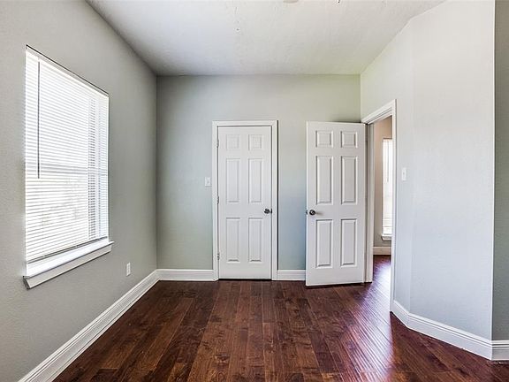 2nd image of 435 Cypress Ave