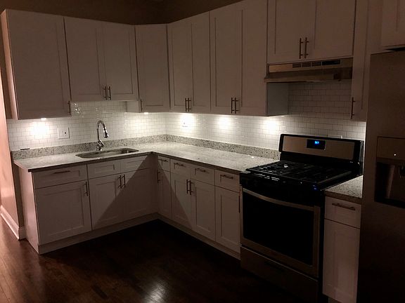 4th image of 1935 S Drake Ave
