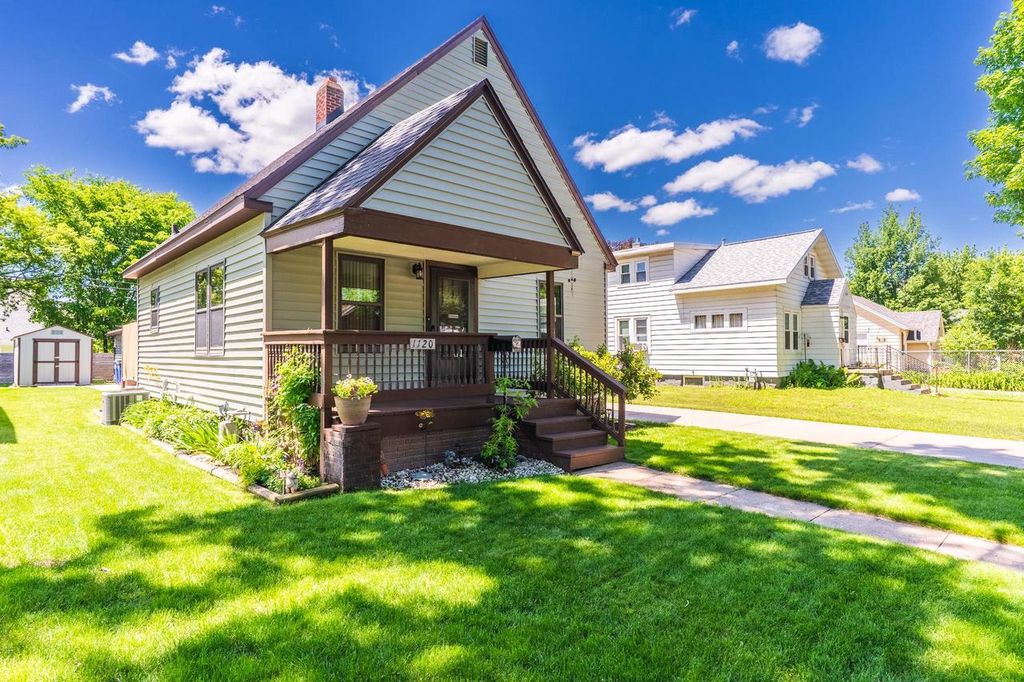 1120 S 8TH AVENUE, Wausau, WI - View 2