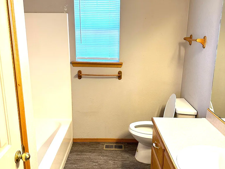 781 W Juniper Ln — Photo 7