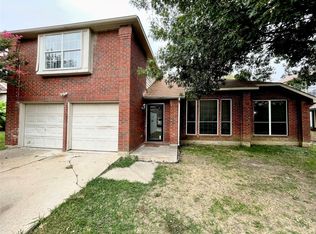 1011 Silver Spruce Dr, Arlington, TX 76001