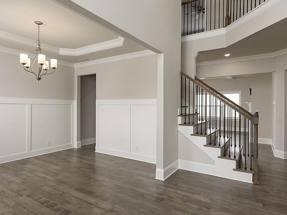 4th image of 4598 Wellesley Dr