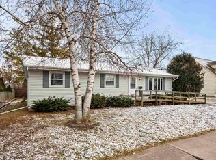 2108 N Linwood Ave, Appleton, WI 54914