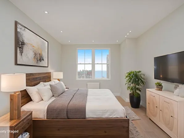 40 Oceana Drive image 8 of 18