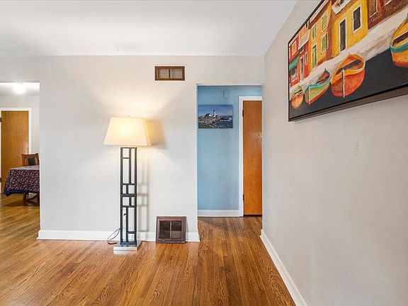 5th image of 1125 Saint Patrice Ln