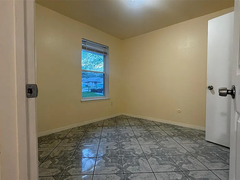 7107 Sawmill Trl — Photo 8