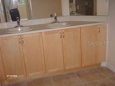 4th image of 1016 Creek Park Dr
