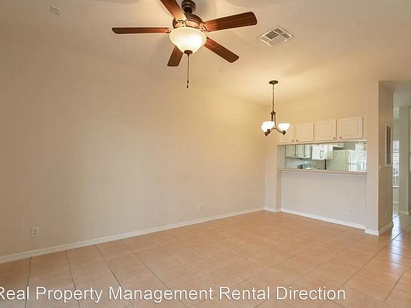 3rd image of 8253 Pacific Beach Dr