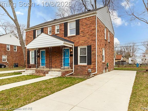 3rd image of 1225 E 4th St