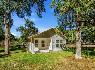 1117 Sycamore St, Navasota, TX 77868