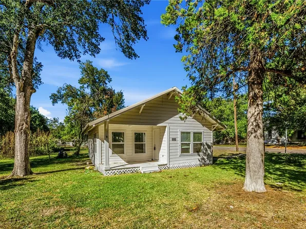 1117 Sycamore St, Navasota, TX 77868