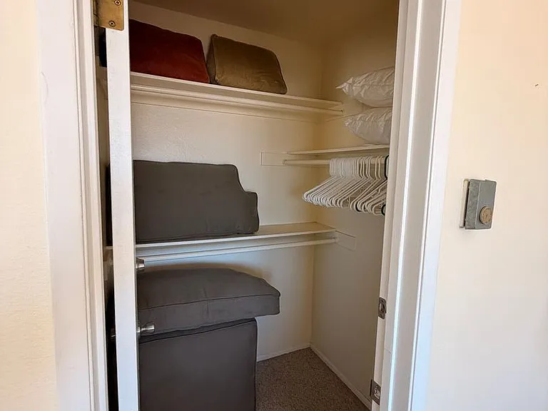 223 E Surfside Dr — Photo 11