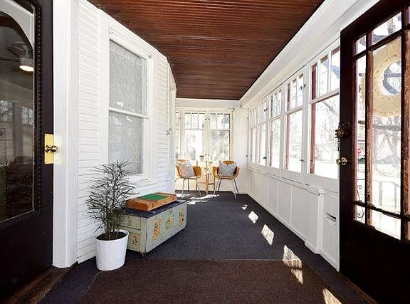 2nd image of 1040 S Scoville Ave