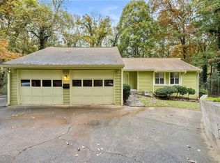545 Longleaf Dr, Roswell, GA 30075