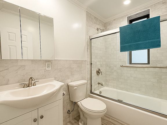 3rd image of 390 2nd St APT 14