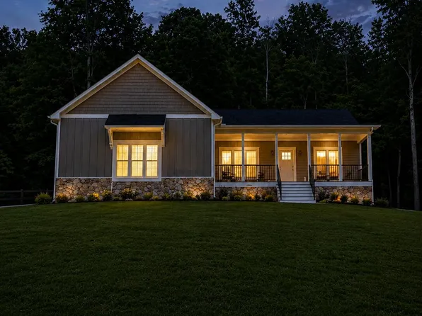 1206 Terrace Dr, Salem, VA 24153