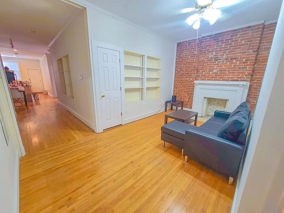 5943 Kingsbury Ave #3E