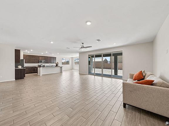3rd image of 14783 E 40th Pl