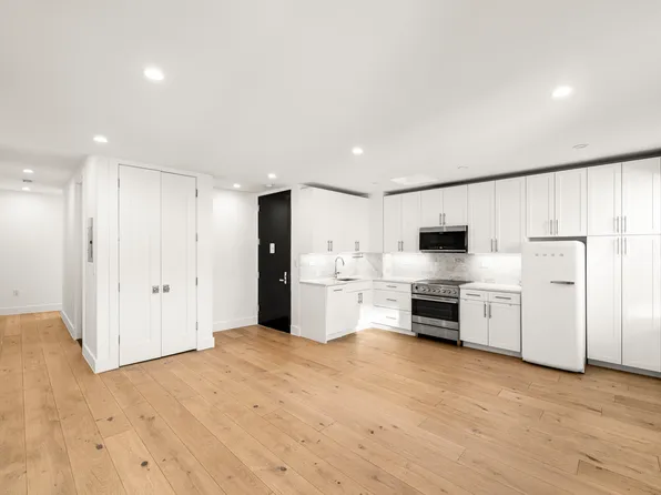 494 Henry St, Brooklyn, NY 11231