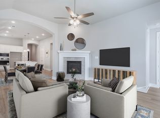 1916 Pelham Dr, Aubrey, TX 76227