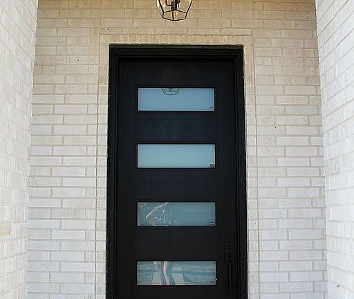3rd image of 11 Lewis Ln
