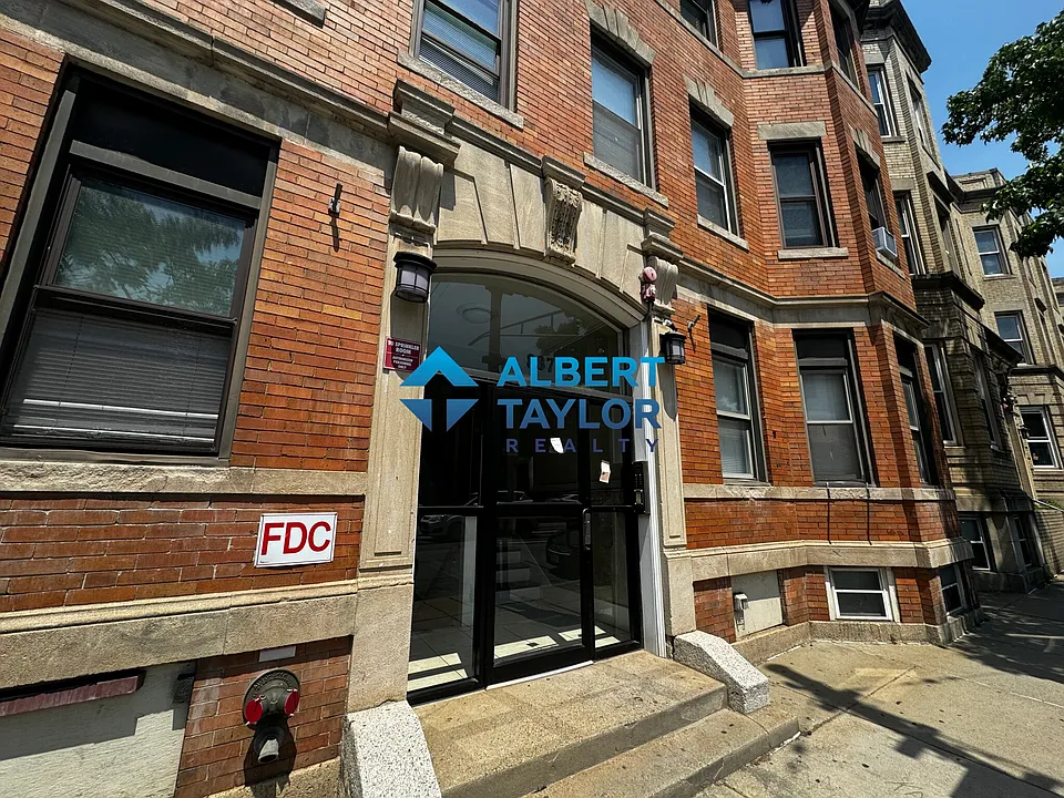 887 Huntington Ave #G1