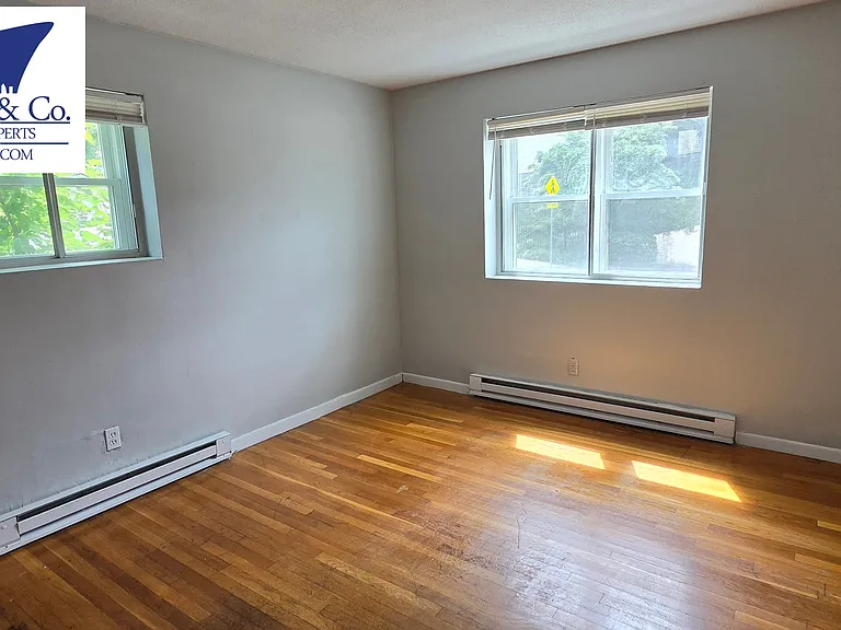 5 Waldemar Ave #2 — Photo 6