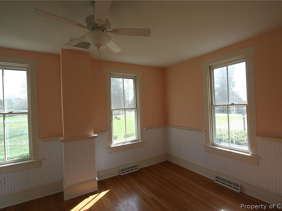 825 King Carter Dr Irvington VA Zillow