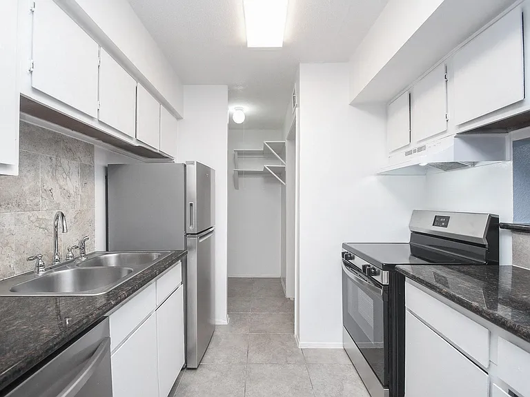 10603 S Wilcrest Dr #41 — Photo 13