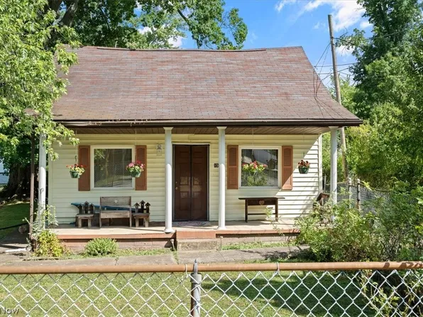 1510 Crescent St, Parkersburg, WV 26101