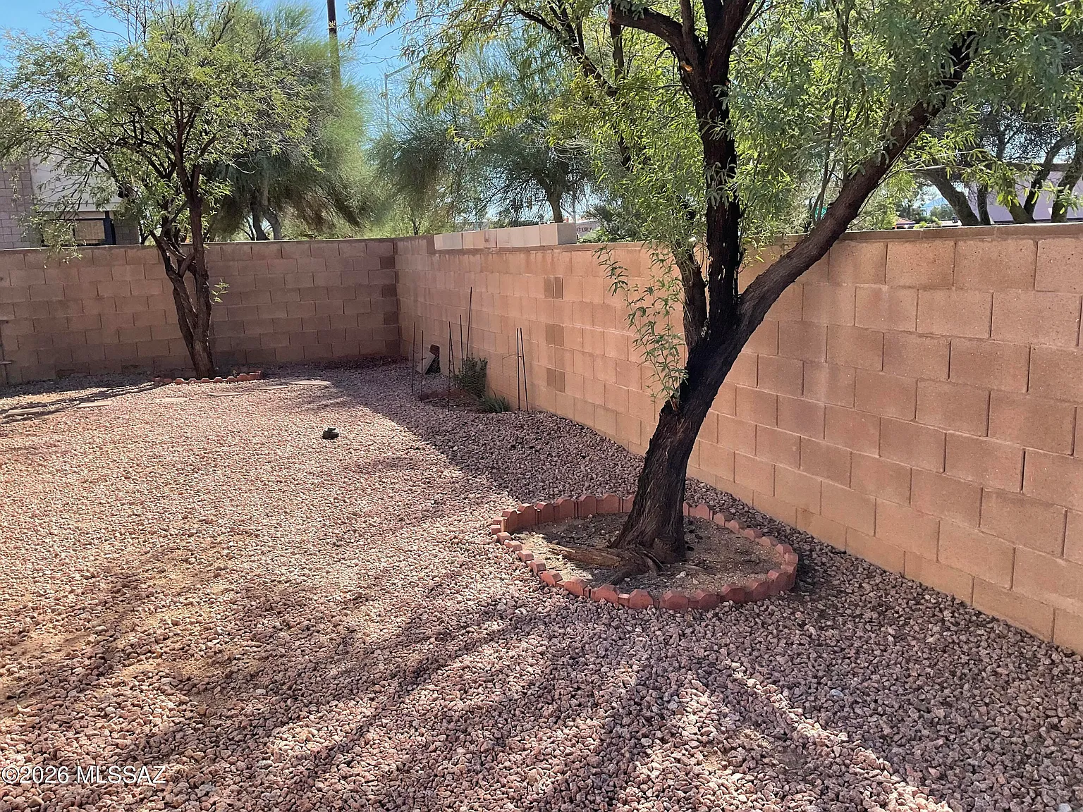 2 bed, 1.5 bath, 955 sqft, $1,345 — Photo 3