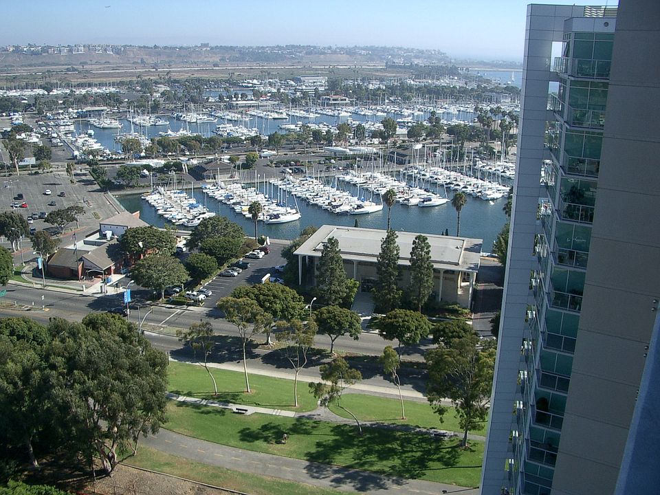 1st image of 13600 Marina Pointe Dr Unit 1206
