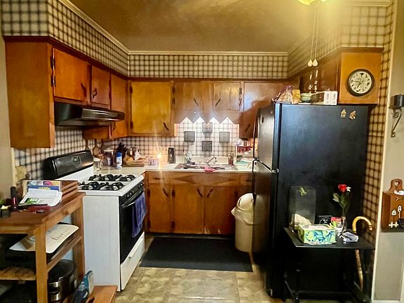3rd image of 2902 Brookwood Ave