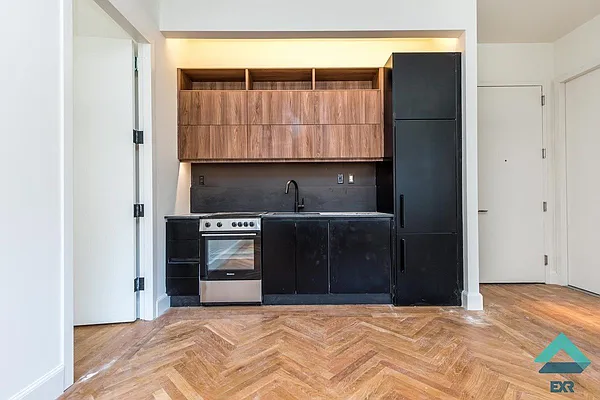 Rented by EXR | media 115